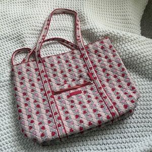 ♥️NEW Vera Bradley Tote♥️